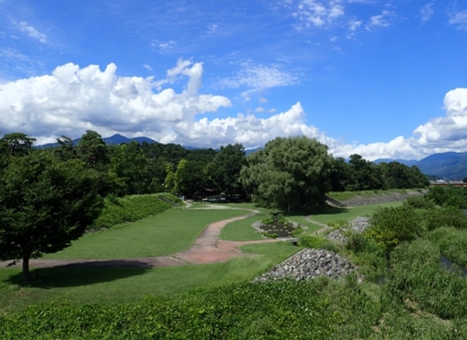 万力公園 万葉の森